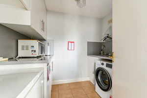 Utility room- click for photo gallery